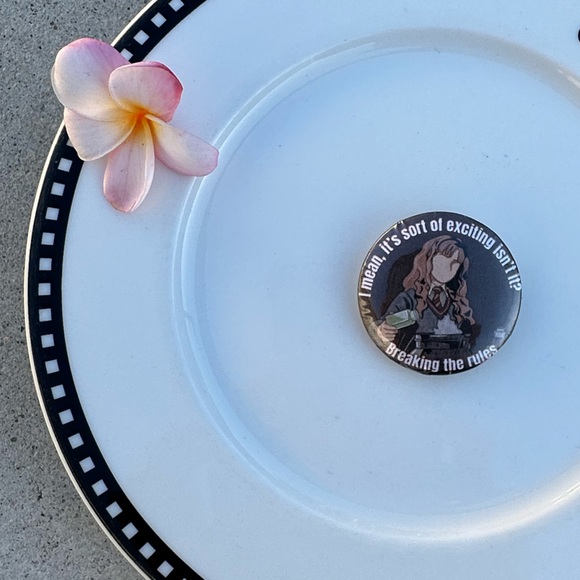 Handmade Hermione Granger Pin - Picture 2 of 3